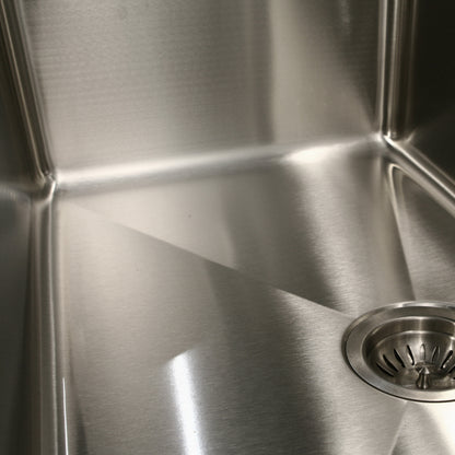 Houzer Nouvelle 31 inch Stainless Steel Undermount 50/50 Double Bowl Kitchen Sink with Strainer & Grid - NOD-4200-1