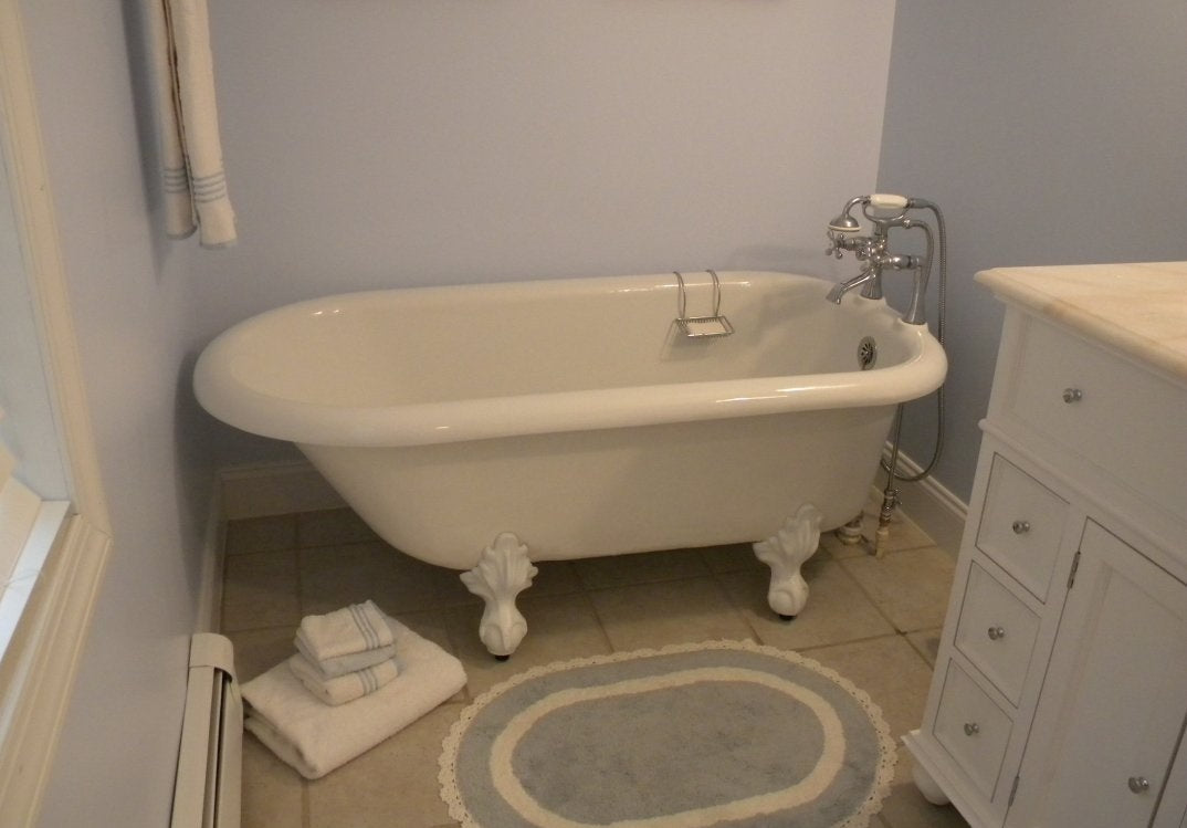 Restoria 60" Regent Freestanding Clawfoot Bathtub – White Acrylic Roll Top Soaking Tub