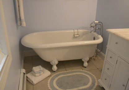 Restoria 60" Regent Freestanding Clawfoot Bathtub – White Acrylic Roll Top Soaking Tub